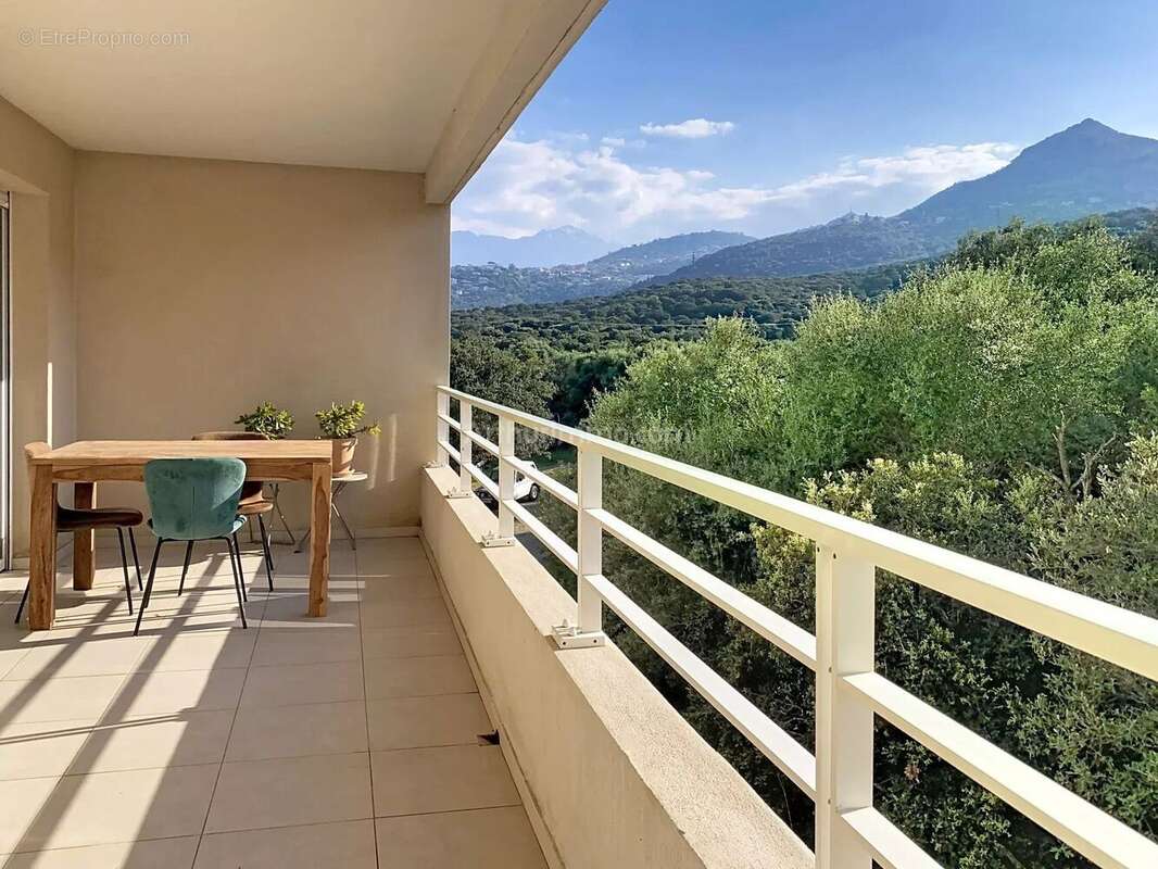 Appartement à L'ILE-ROUSSE