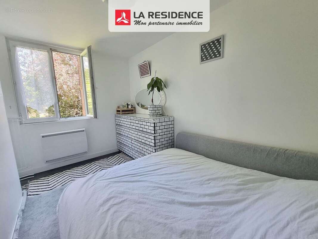 Appartement 39 m² à Stains  - photo 5