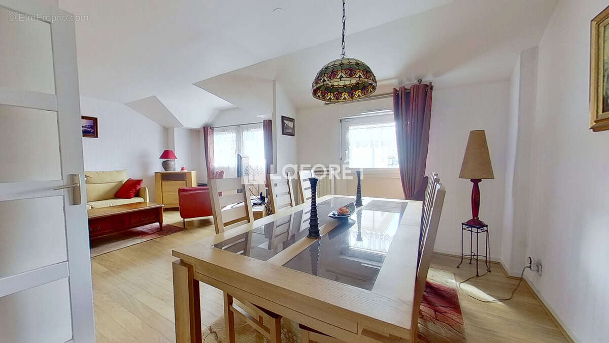 Appartement Noisy Le Sec 4 pièce(s) 81 m2 - photo 3