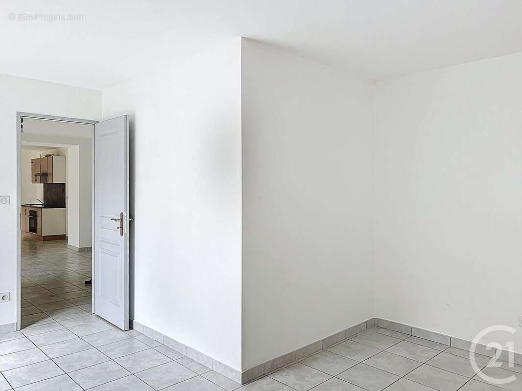 Appartement 68 m² à Epinal  - photo 8