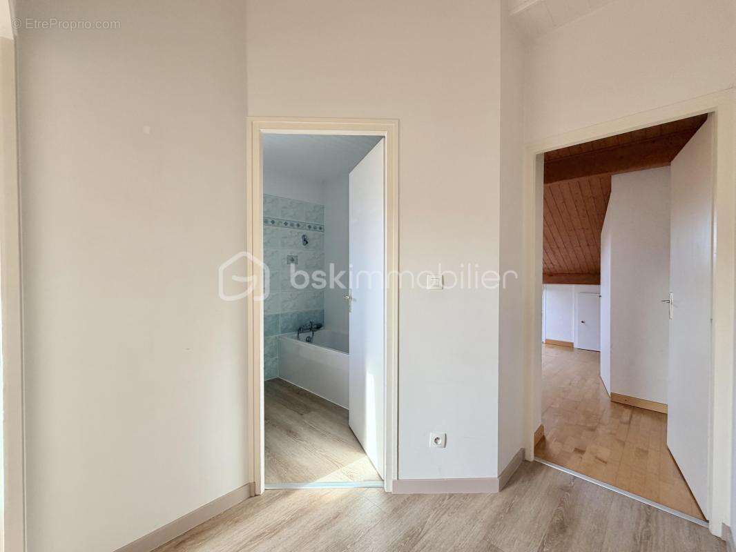 Appartement à REIGNIER