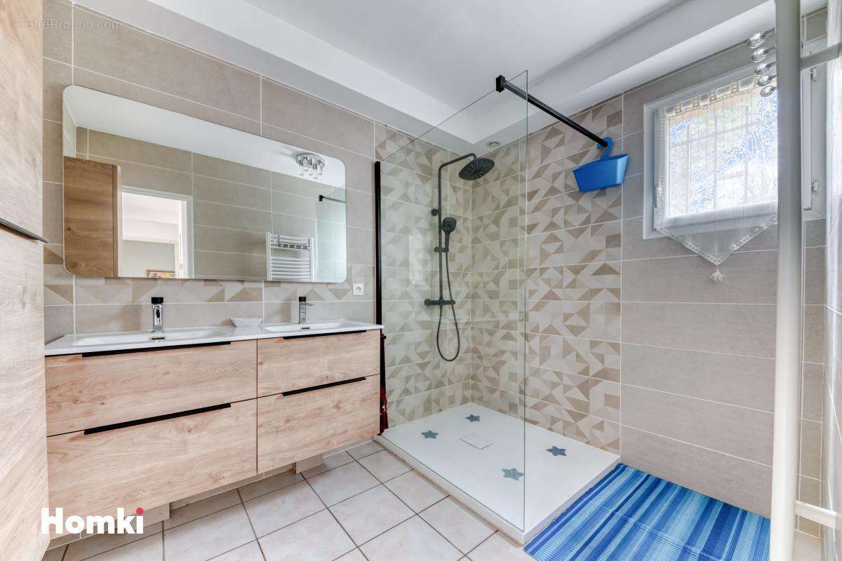 Maison à L'ISLE-D'ABEAU