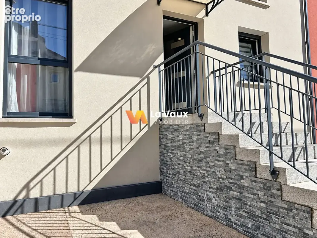 Photo Maison à Pont-Saint-Vincent au prix de 259 000€