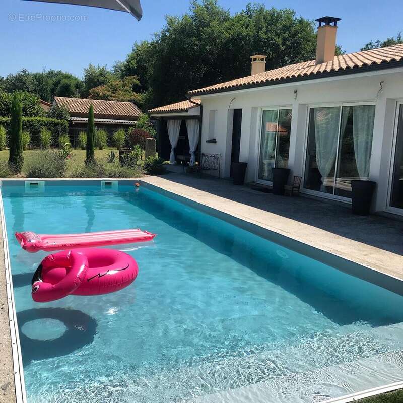 Photo 2 - Maison à SAINT-MORILLON