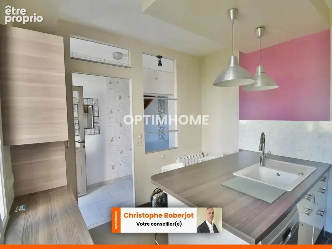 La campagne à la ville ! Jolie maison de 118m2 habitables avec garage et cour dans le quartier prisé de Chalon sur Saône et à 35 - photo 6