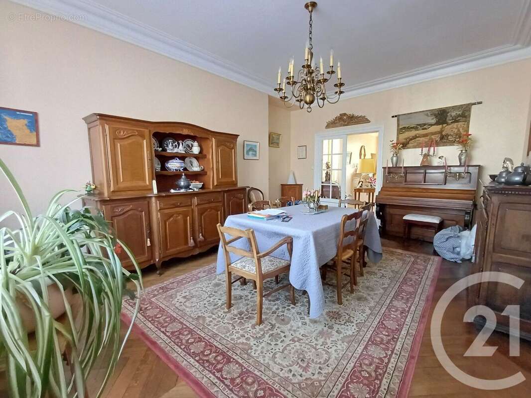 Maison à CLOYES-SUR-LE-LOIR