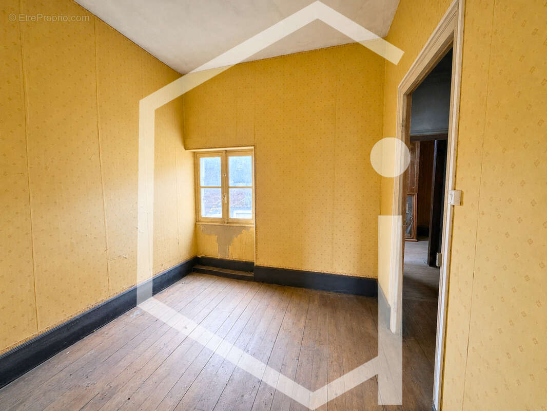 Maison à LA CHARITE-SUR-LOIRE