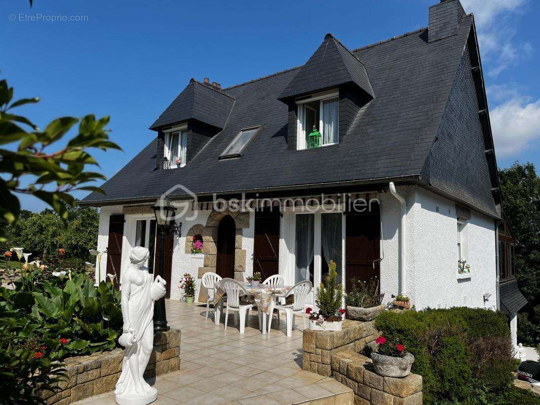 Maison à SAINT-CARADEC