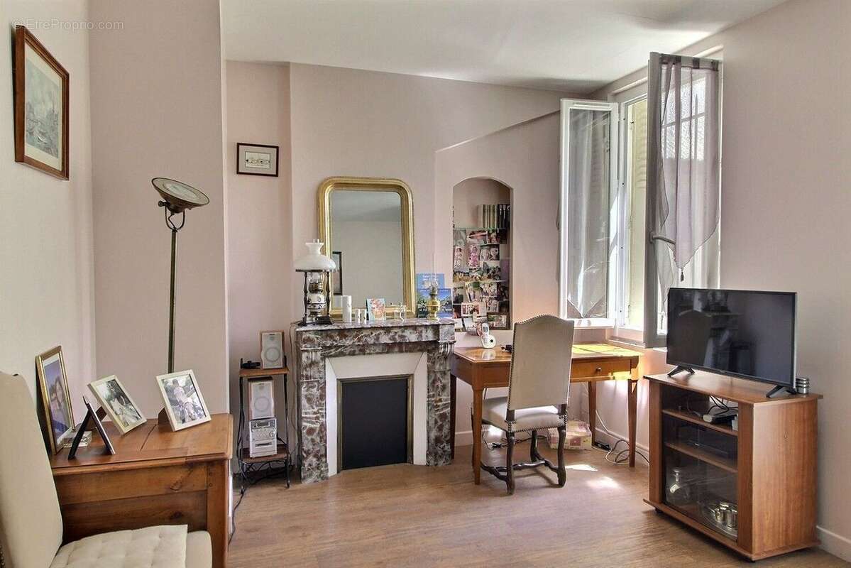 Appartement à SAINT-MAUR-DES-FOSSES
