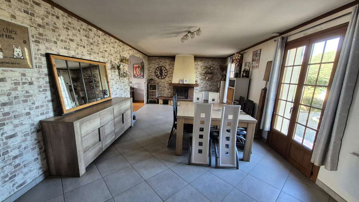 Maison à LA SUZE-SUR-SARTHE