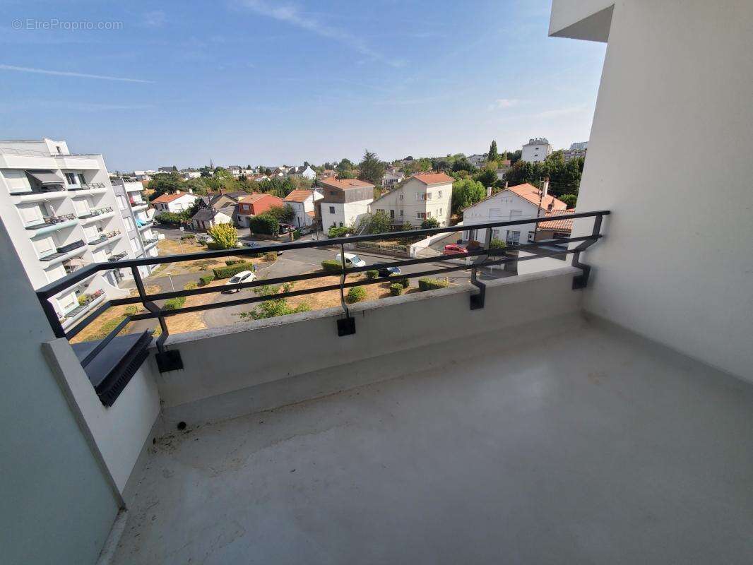 Grand appartement T3 avec balcon - photo 2