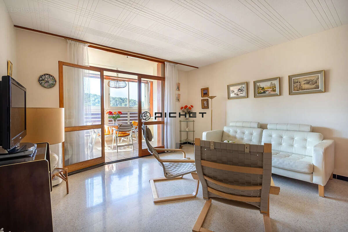 Appartement à LA VALETTE-DU-VAR