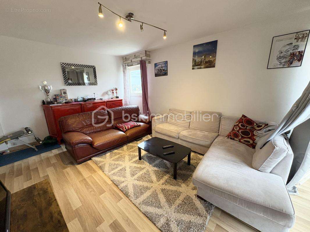 Appartement à EPINAY-SOUS-SENART