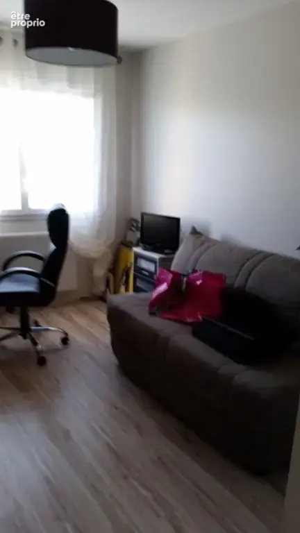 St Rambert - Appartement T3 bis de 100 m² - photo 16