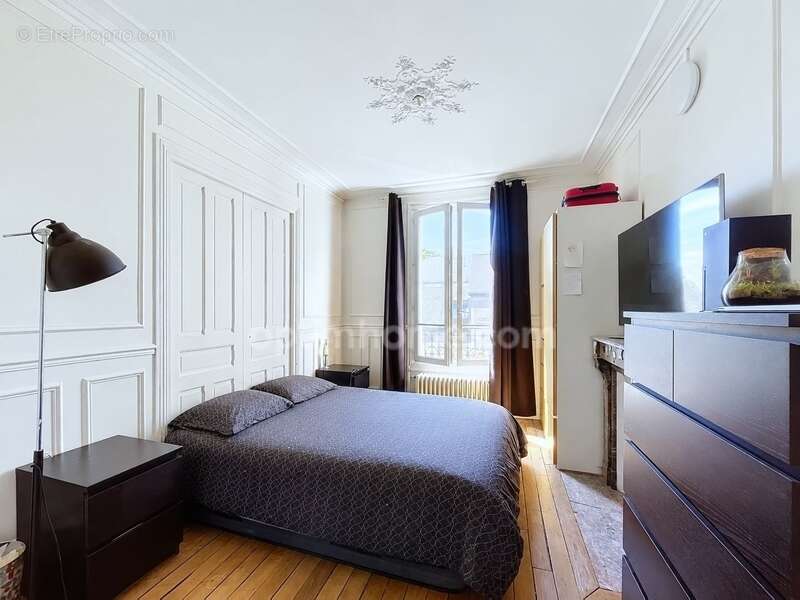Appartement à LA GARENNE-COLOMBES