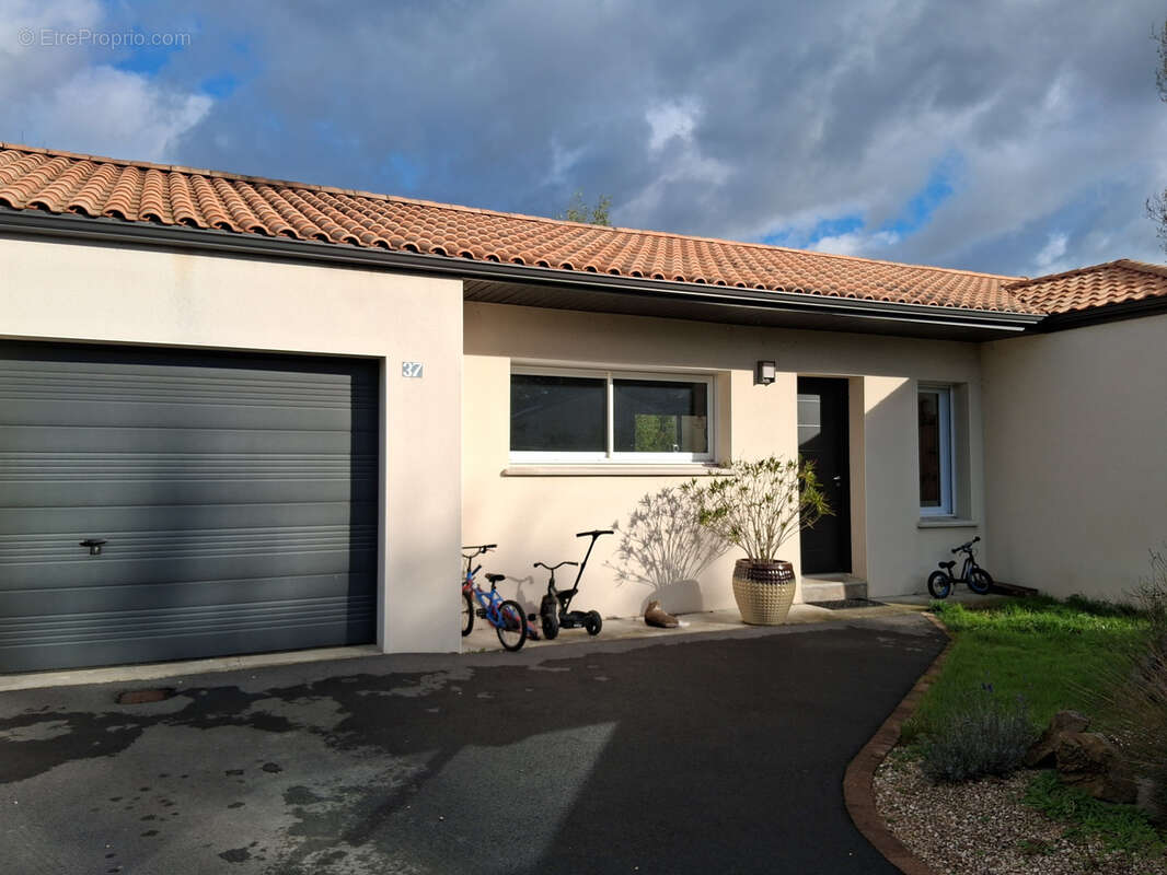 Maison à LE CELLIER