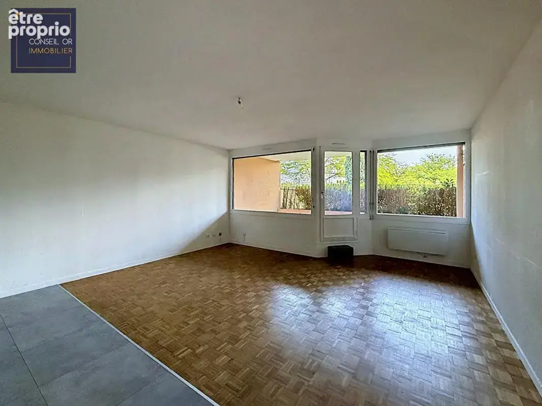T4 - 82,5 m2 - 3 chambres - Balcon - Parking sous sol - cave - photo 6