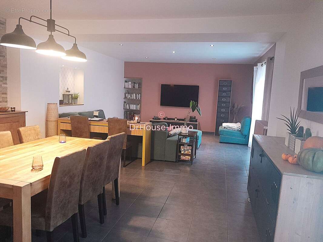 Maison à LE LOUROUX-BECONNAIS