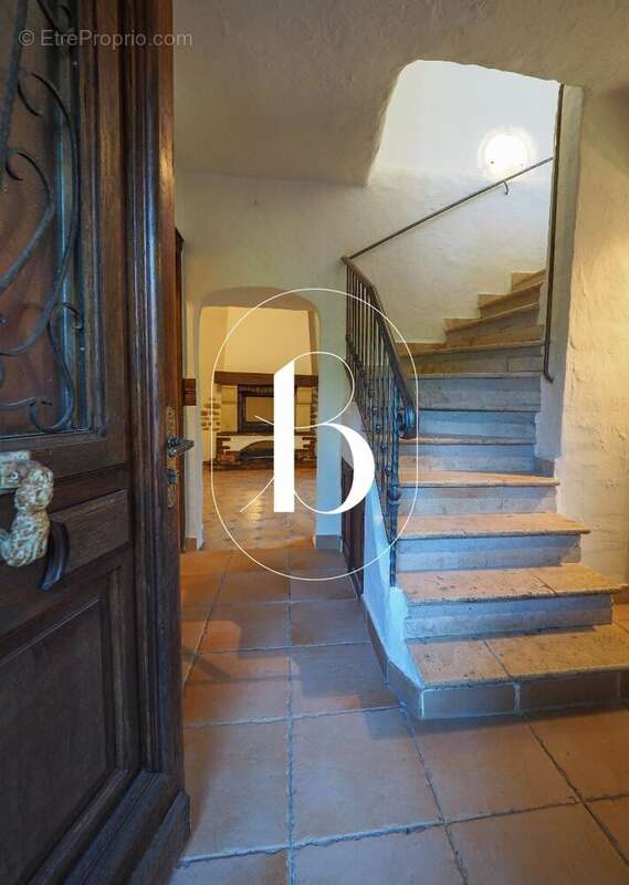 Maison à MOLIERES-SUR-CEZE