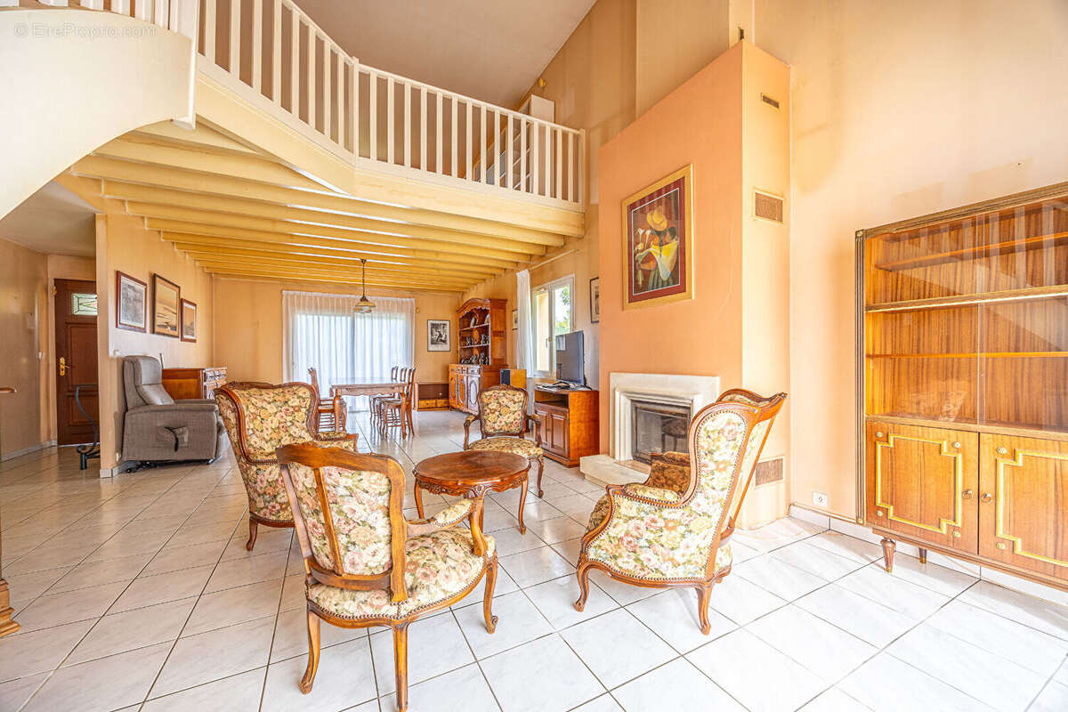 Maison à SAINT-GELAIS