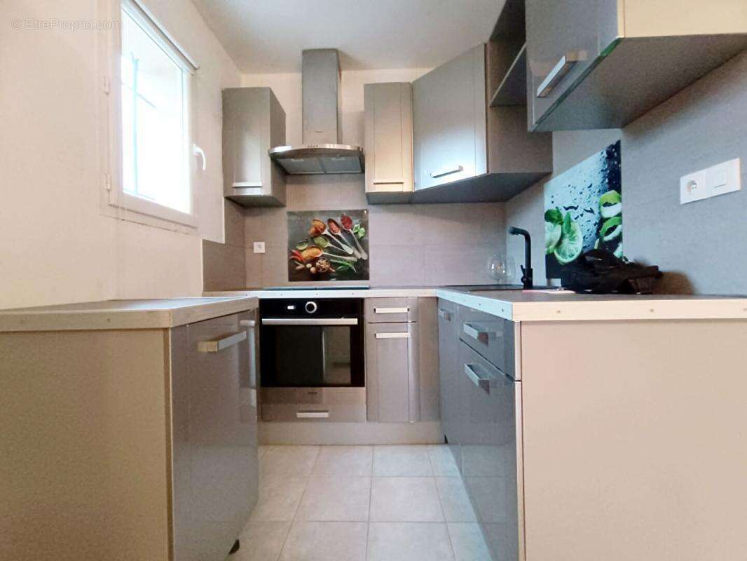 Appartement à SAINT-CHAMAS