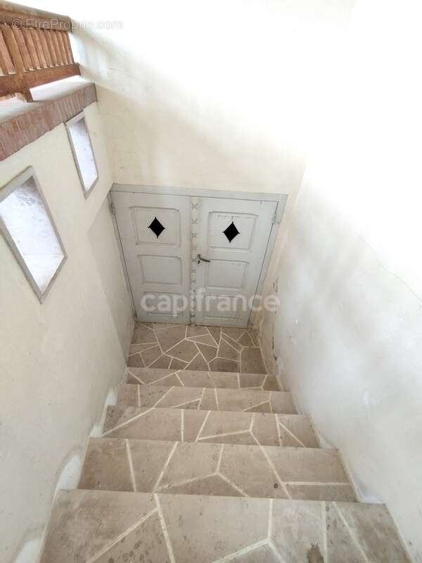 Maison à CHEMILLY-SUR-YONNE