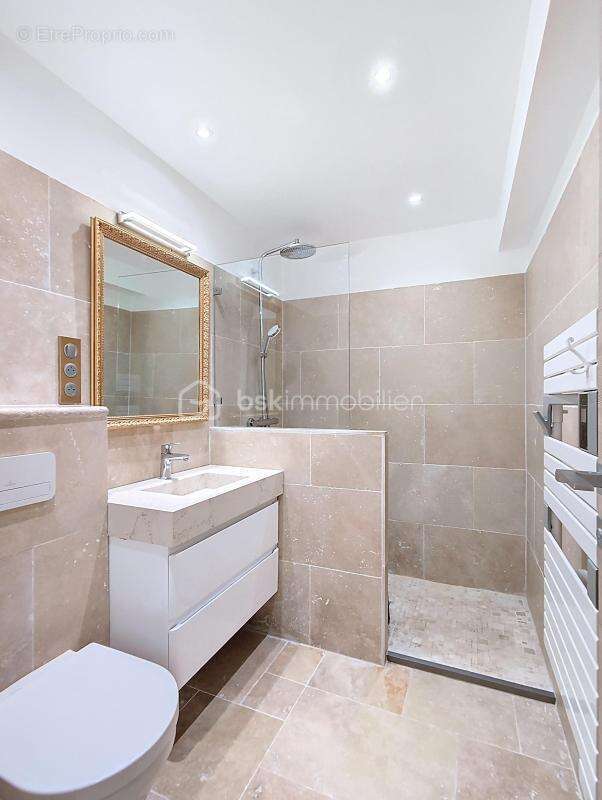 Appartement à MOUGINS
