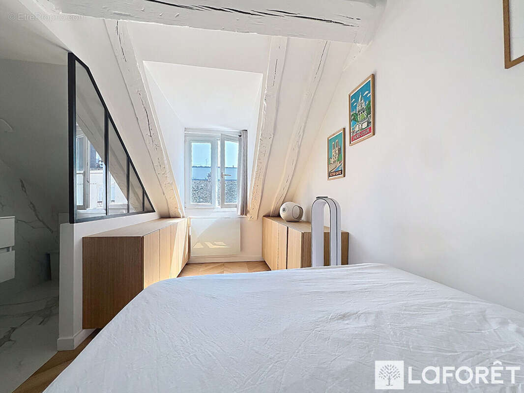Appartement à PARIS-2E