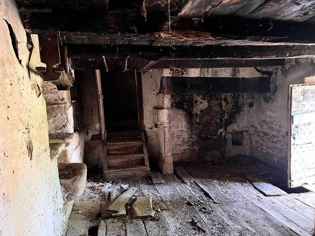 Petite bâtisse de charme à réhabiliter - photo 11
