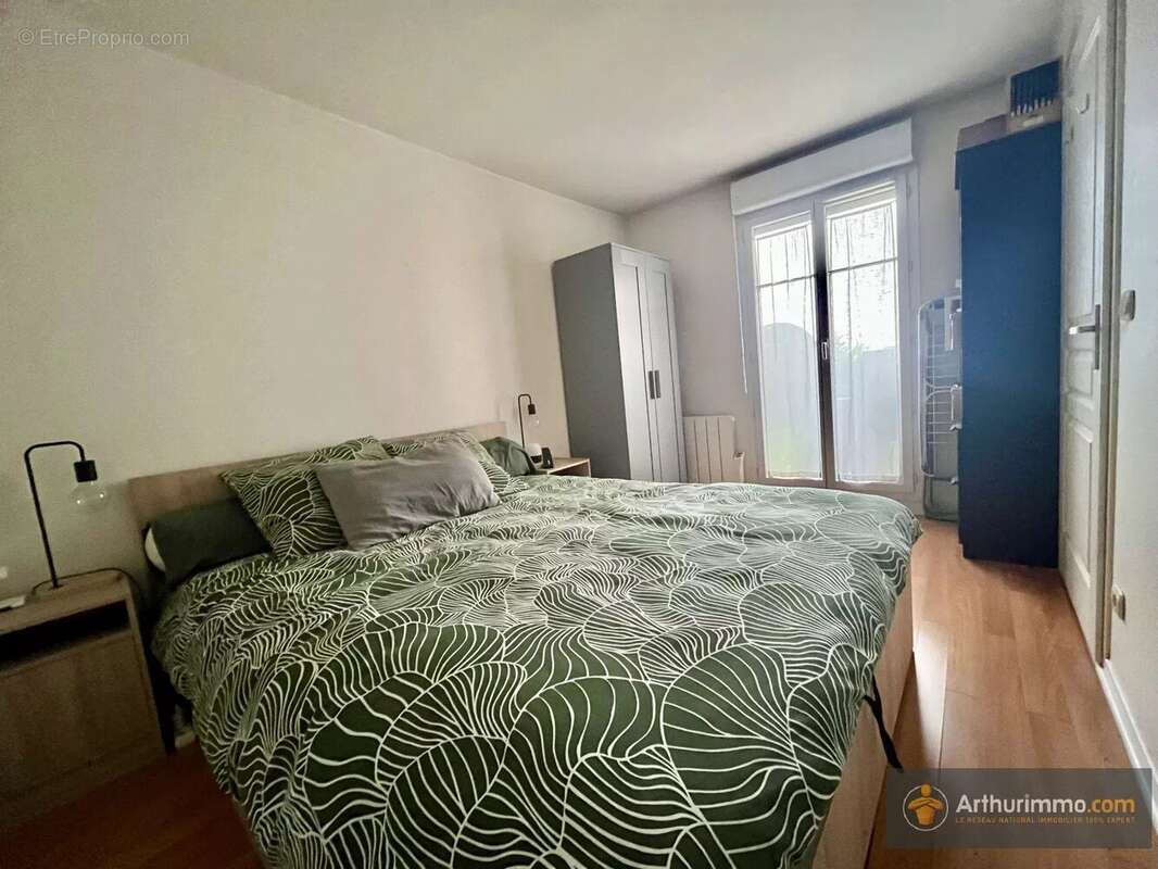 Appartement à LES PAVILLONS-SOUS-BOIS