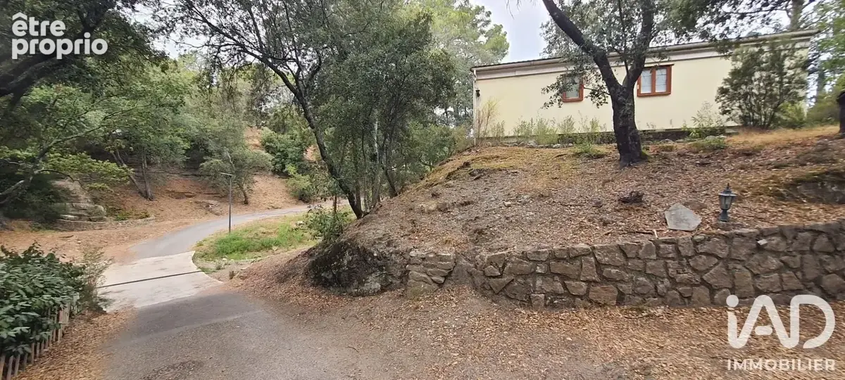Photo 1 - Terrain à FREJUS