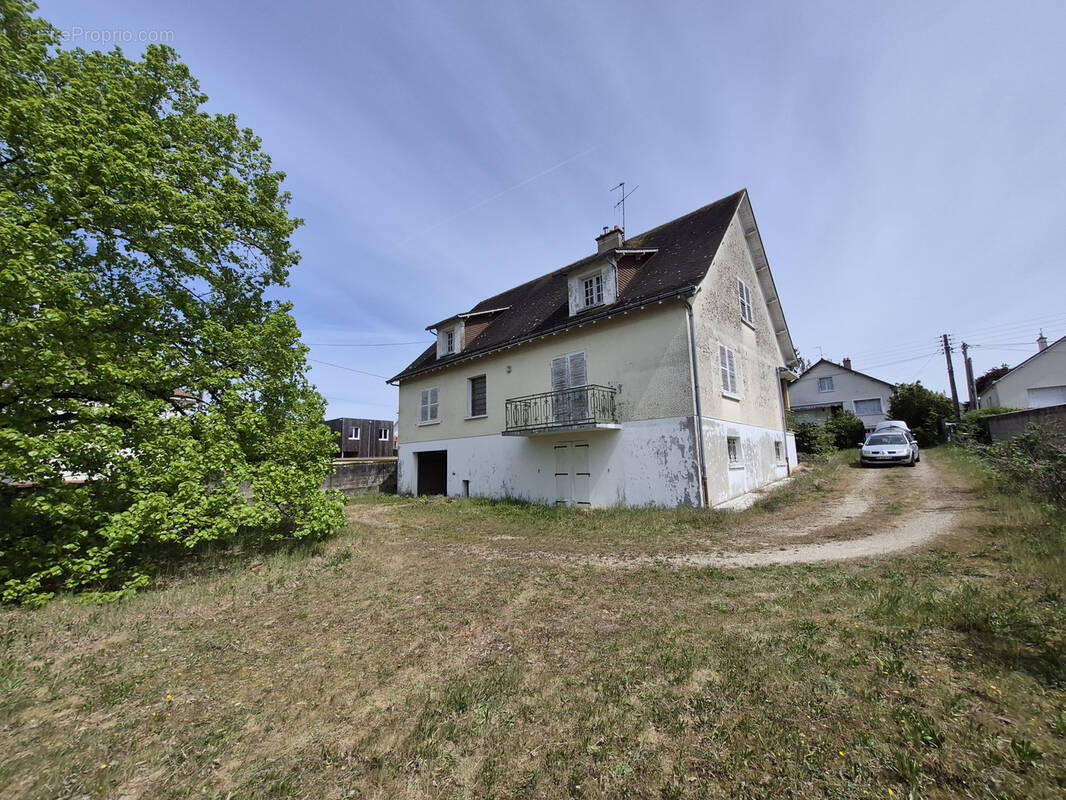 Maison à CHATELLERAULT