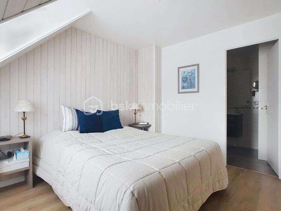 Maison à CHAMPS-SUR-MARNE