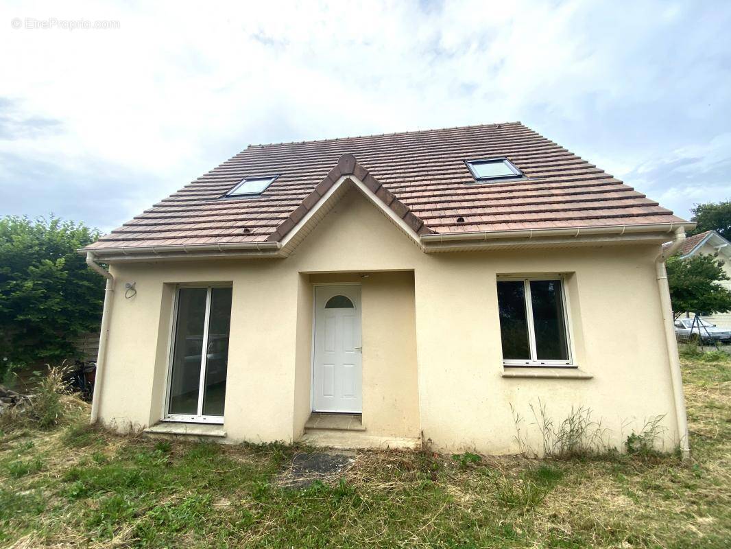 Maison à SAINT-ILLIERS-LA-VILLE