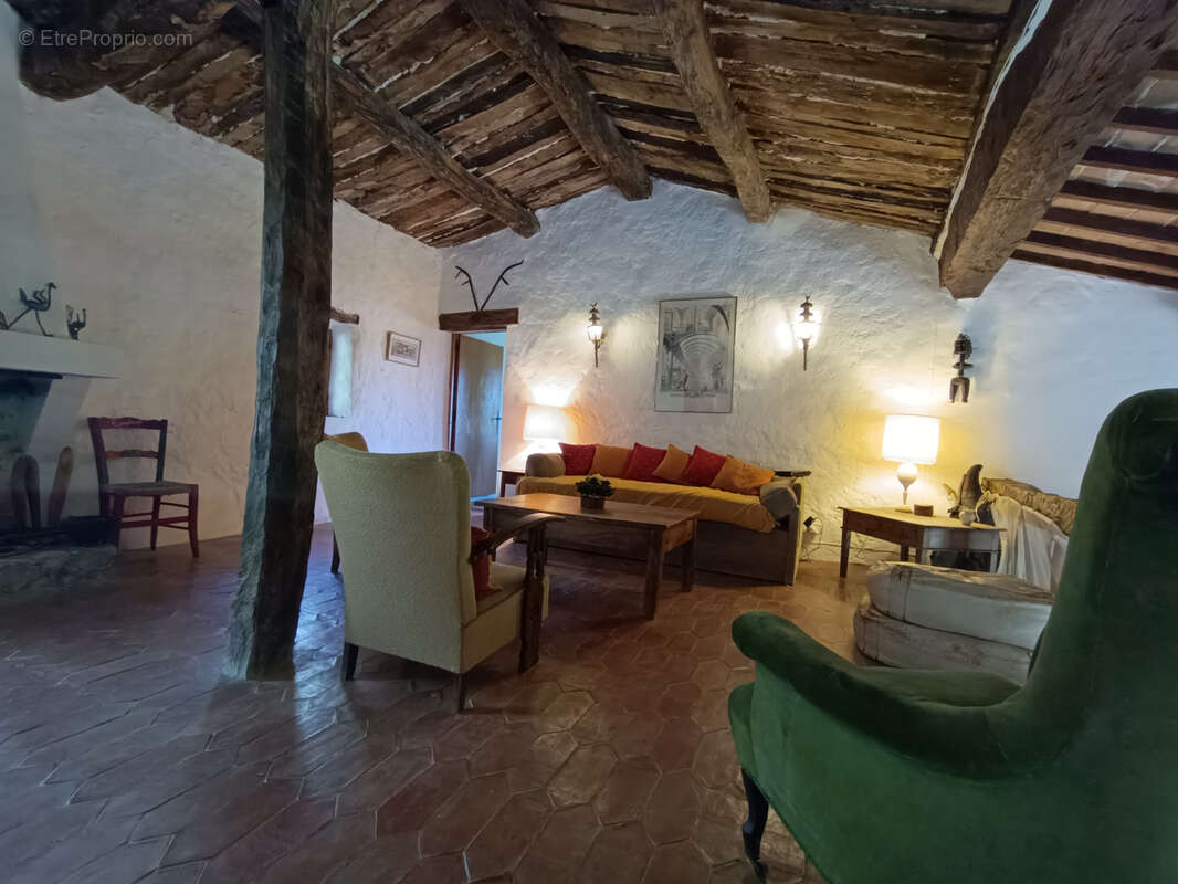 Maison à VAISON-LA-ROMAINE