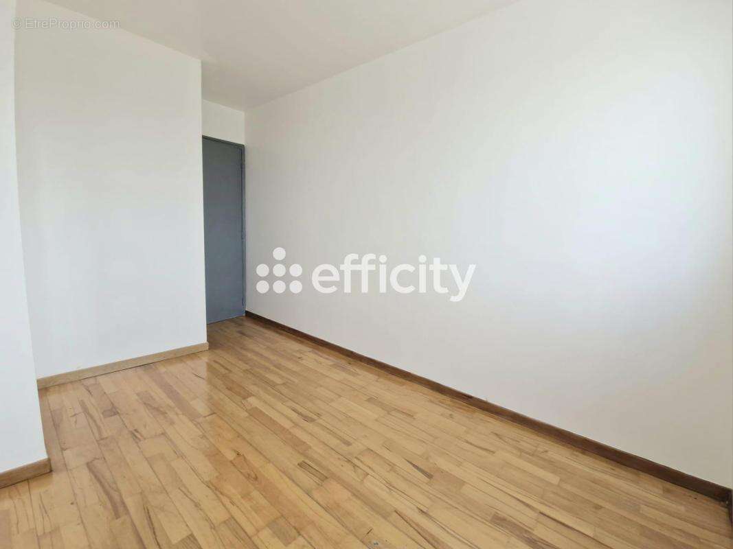 Appartement à BONDY