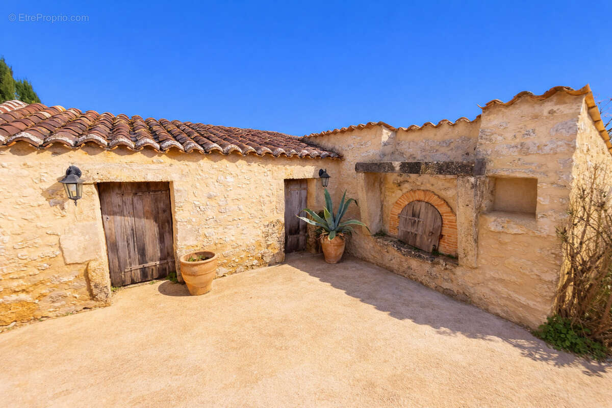Maison à MESNAC