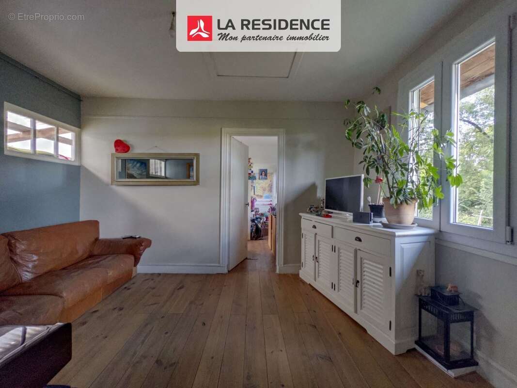 Maison à AULNAY-SUR-MAULDRE