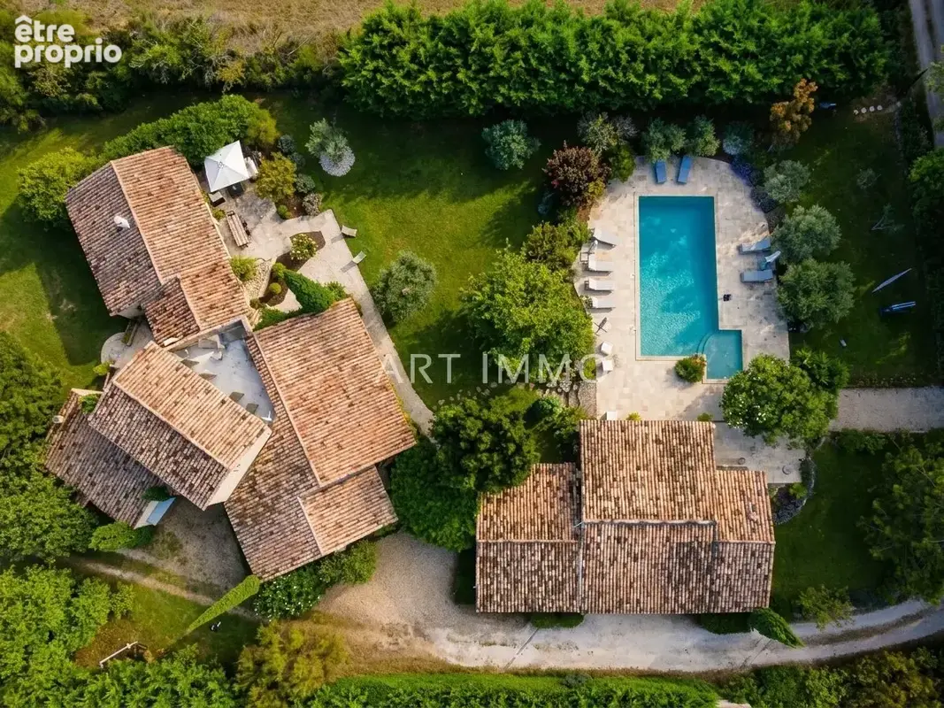 Propriete a maubec  villa de standing avec piscine et gîte indépendant - photo 5