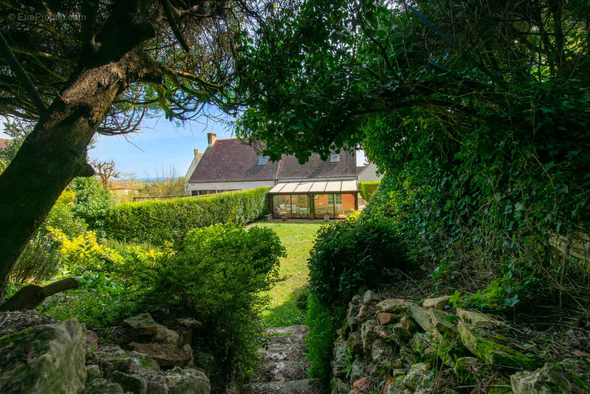 Maison à MONTEREAU-FAULT-YONNE