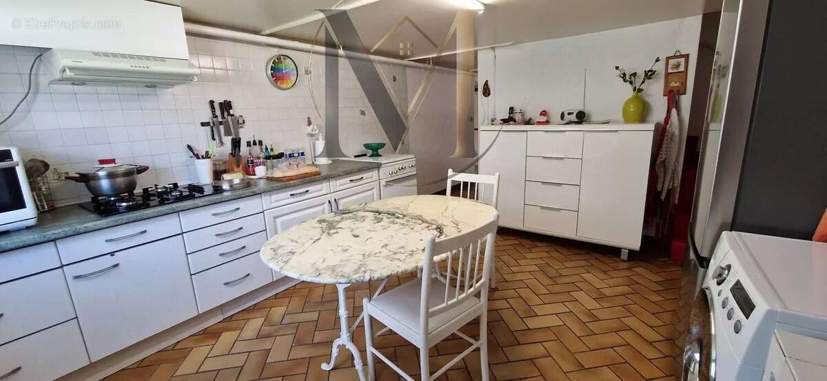 Maison à SAUVAGNON