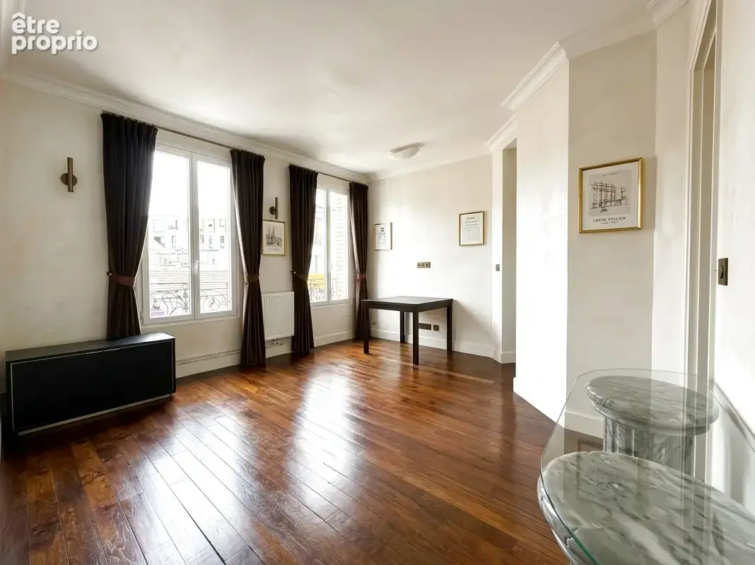 Appartement à LES LILAS