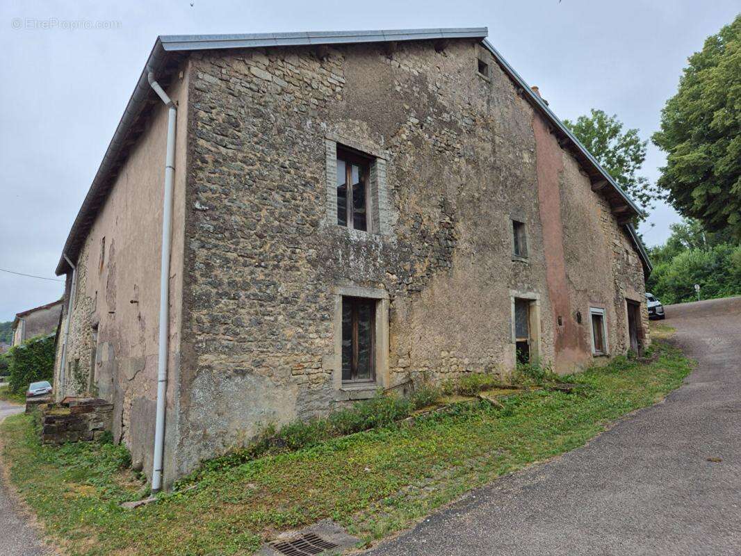Maison à DEMANGEVELLE
