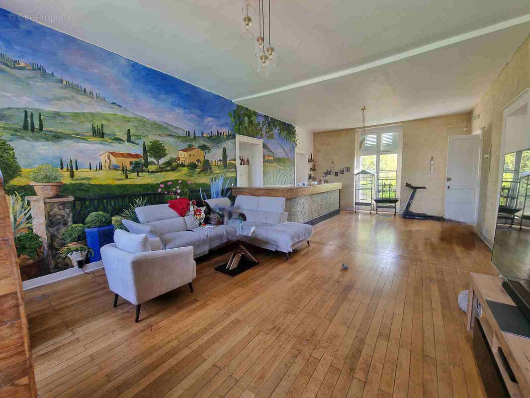 Maison à VILLENAVE-D&#039;ORNON