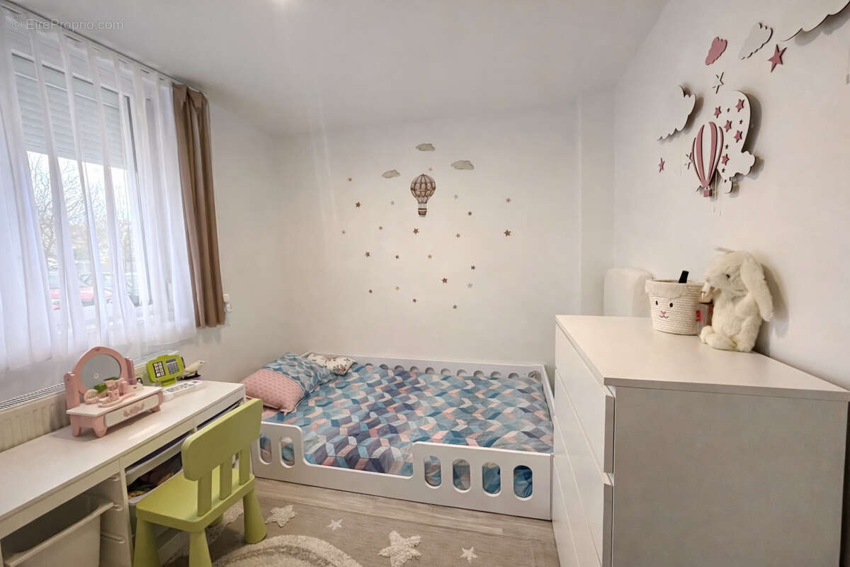 Appartement à SCY-CHAZELLES