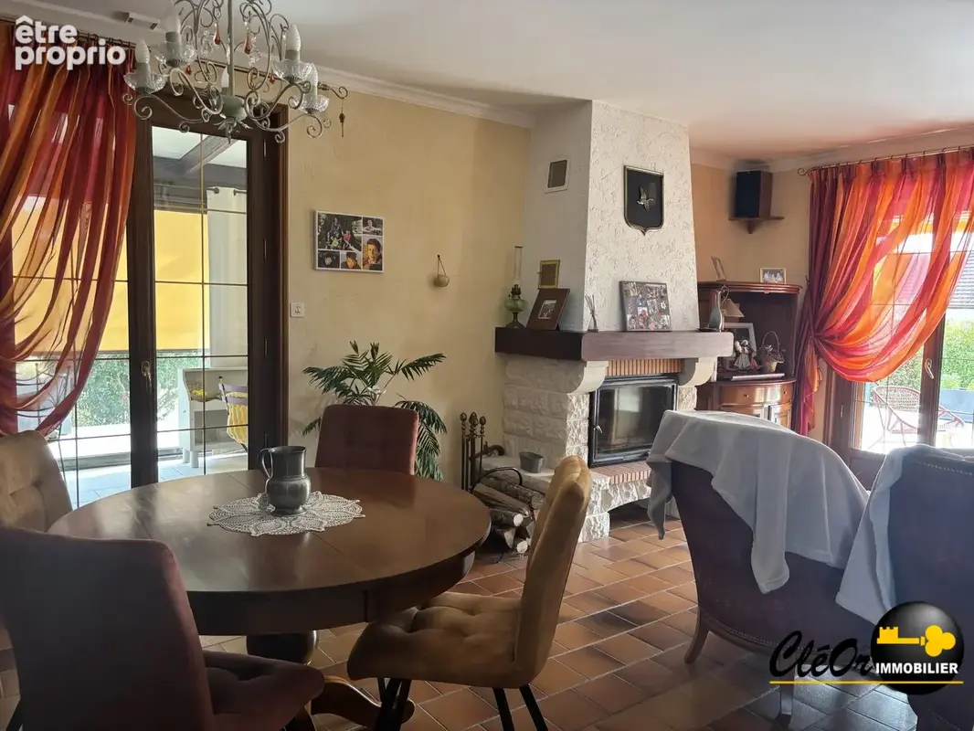 Maison 5 pièces 108 m² à vendre à Varennes-Le-Grand (71240) - photo 2