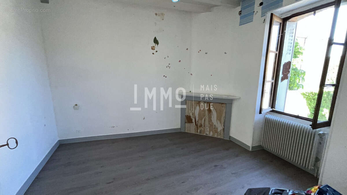 Maison à SAINT-CALAIS