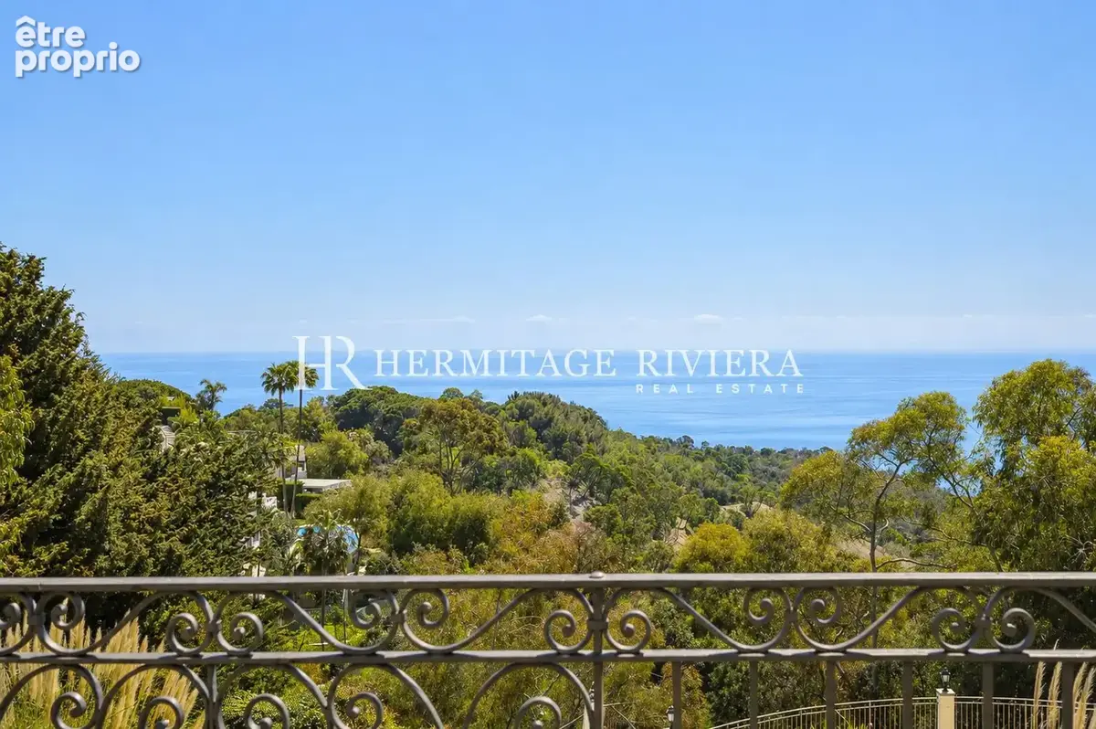 sea view of villa for sale in cannes 
