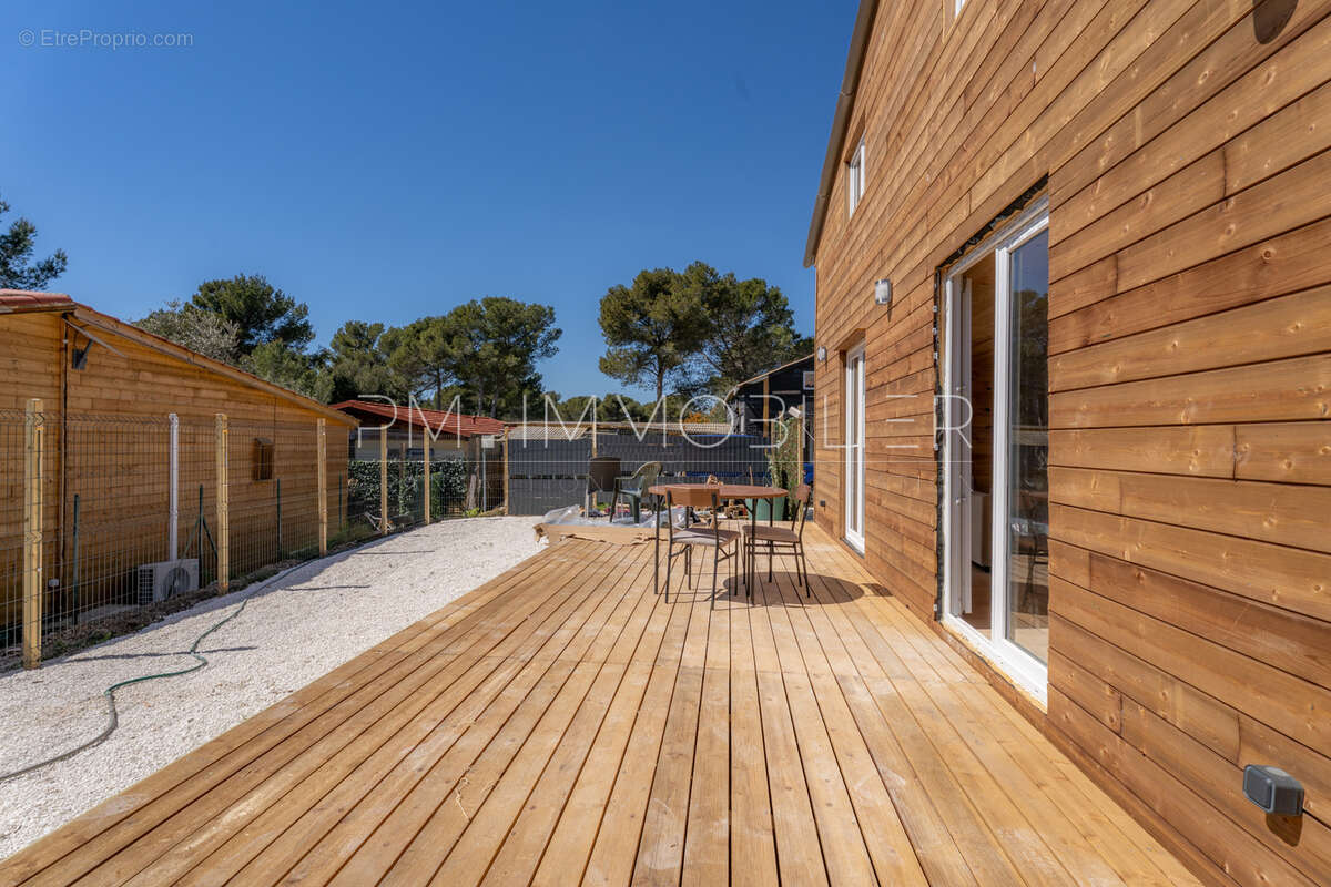 Maison à LE CASTELLET