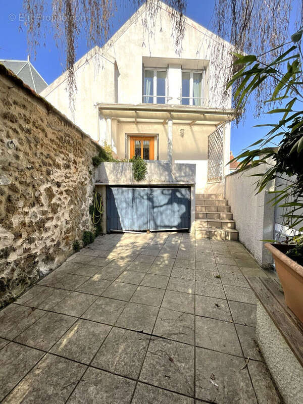 Maison à MONTIGNY-LE-BRETONNEUX